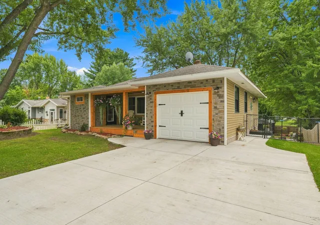 Photo 2 of Single family home for sale at 434 Birchwood Ave, Amery, WI 54001 | MLS# 7121991 | Listing updated on 2026-09-29