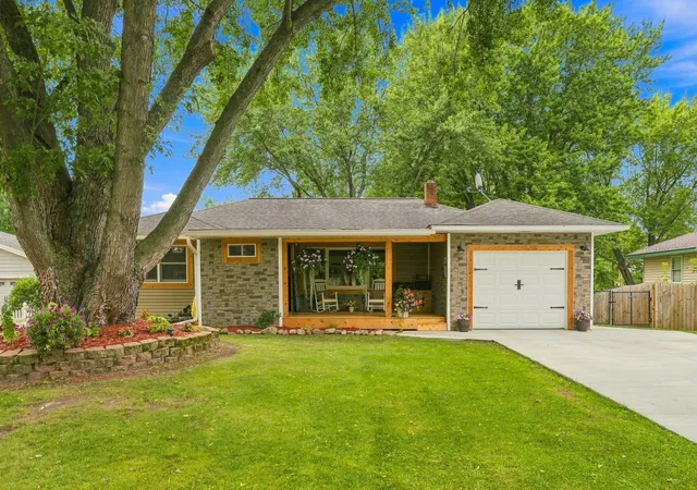 Photo 3 of Single family home for sale at 434 Birchwood Ave, Amery, WI 54001 | MLS# 7121991 | Listing updated on 2026-10-09
