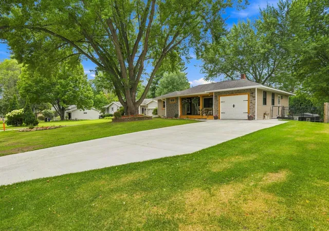 Photo 4 of Single family home for sale at 434 Birchwood Ave, Amery, WI 54001 | MLS# 7121991 | Listing updated on 2026-09-29