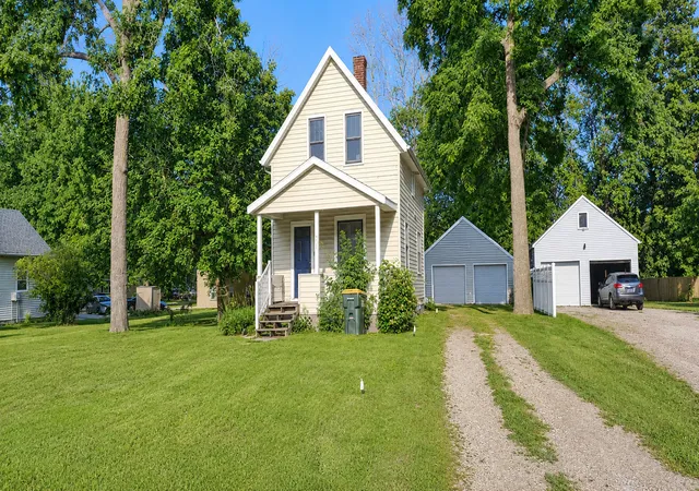 Photo 1 of Single family home for sale at 514 15th Street Sw, Willmar, MN 56201 | MLS# 7121993 | Listing updated on 2026-08-28