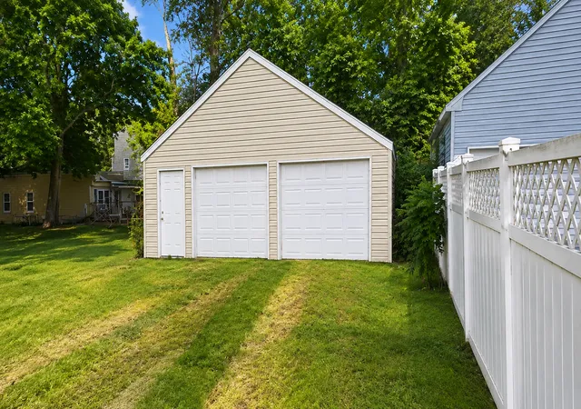Photo 3 of Single family home for sale at 514 15th Street SW, Willmar, MN 56201 | MLS# 7121993 | Listing updated on 2026-10-05
