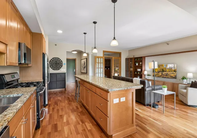 Photo 3 of Sale Pending at 317 Groveland Ave #213, Minneapolis, MN 55403 | MLS# 7121996 | Listing updated on 2026-09-04
