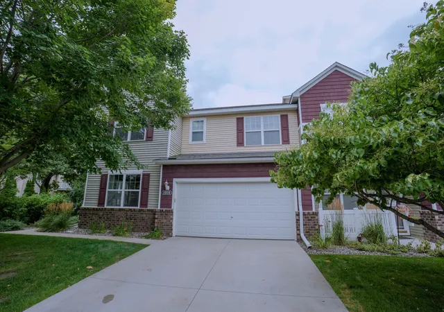 Photo 2 of Sale Pending at 1919 Sierra Dr #1401, Hastings, MN 55033 | MLS# 7122006 | Listing updated on 2026-08-27