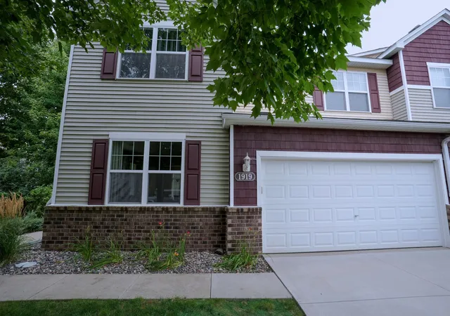 Photo 3 of Sale Pending at 1919 Sierra Dr #1401, Hastings, MN 55033 | MLS# 7122006 | Listing updated on 2026-08-27
