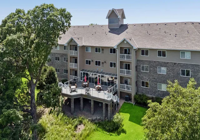1st image of 1321 Lake Dr W #123, Chanhassen, MN 55317 | MLS# 7122027