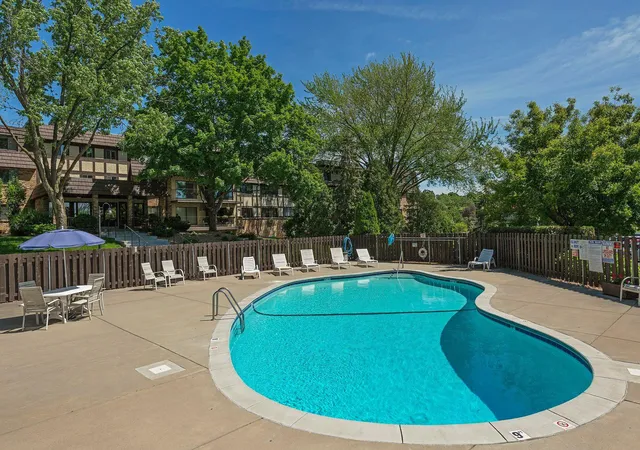Listing Photo 2 - Condo for sale in building located at 215 Barry Ave S, Wayzata, MN 55391 - Unit #112