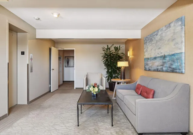 Photo 2 of Sale Pending at 215 Barry Ave S #112, Wayzata, MN 55391 | MLS# 7122031 | Listing updated on 2026-09-05