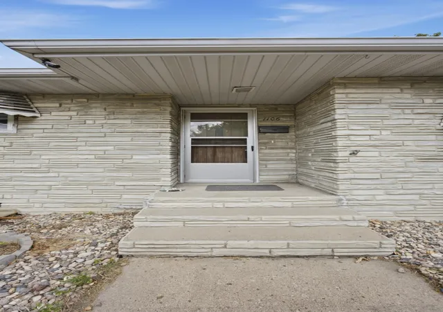 Photo 3 of Single family home for sale at 1106 5th Avenue S, Moorhead, MN 56560 | MLS# 7122056 | Listing updated on 2026-09-25