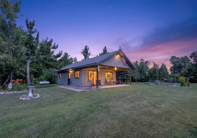 2nd image of 12502 Van Horn Rd, Floodwood, MN 55736 | MLS# 7122061