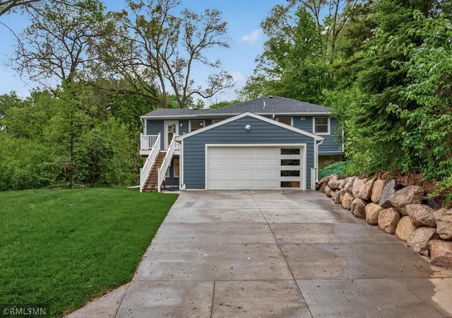 3rd image of 4410 Stinson Blvd Ne, Minneapolis, MN 55421 | MLS# 7122069
