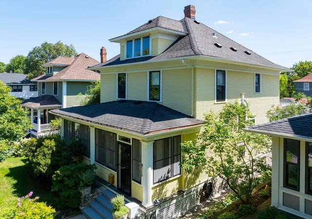Photo 1 of Sale Pending at 928 Linwood Ave, Saint Paul, MN 55105 | MLS# 7122078 | Listing updated on 2026-08-30