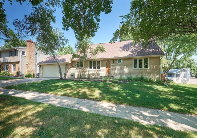 Photo 2 of Sale Pending at 2435 Viking Ct Nw, Rochester, MN 55901 | MLS# 7122084 | Listing updated on 2026-08-31