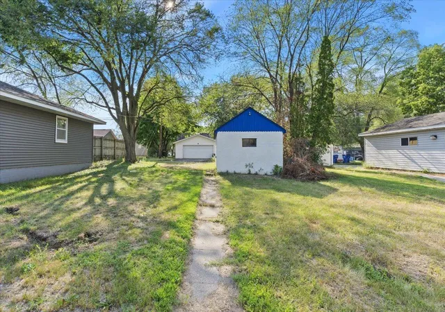 Photo 3 of Single family home for sale at 1719 7th Avenue S, Saint Cloud, MN 56301 | MLS# 7122085 | Listing updated on 2026-08-25