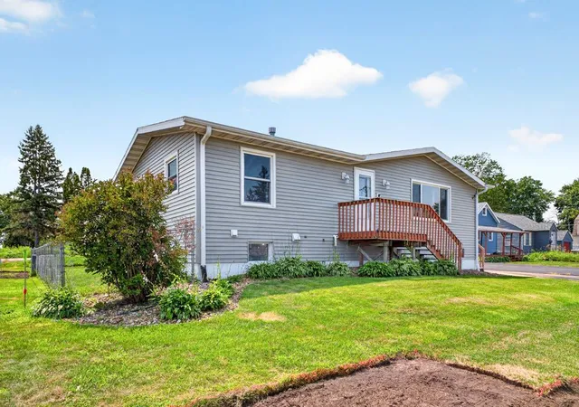Photo 2 of Single family home for sale at 102 5th Street Sw, Kasson, MN 55944 | MLS# 7122088 | Listing updated on 2026-09-14
