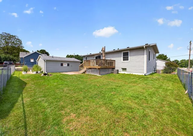 Photo 3 of Single family home for sale at 102 5th Street Sw, Kasson, MN 55944 | MLS# 7122088 | Listing updated on 2026-09-14