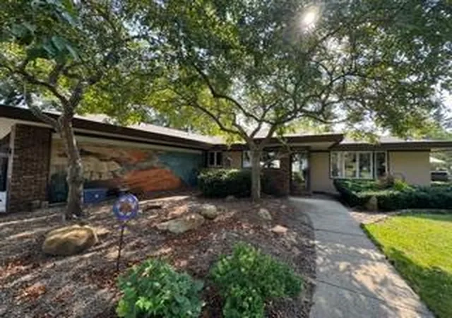 1st image of 1605 Dane Rd, Owatonna, MN 55060 | MLS# 7122089