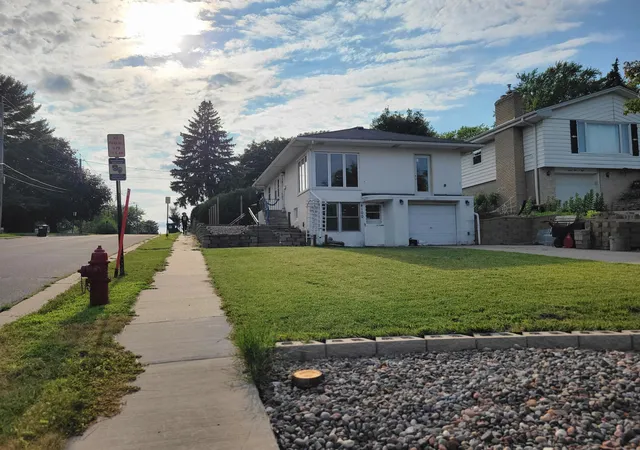 2nd image of 4100 Stinson Blvd Ne, Minneapolis, MN 55421 | MLS# 7122093