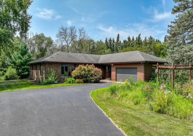 3rd image of 5892 Graff Rd, Eau Claire, WI 54701 | MLS# 7122097