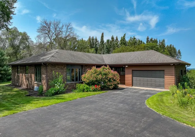 4th image of 5892 Graff Rd, Eau Claire, WI 54701 | MLS# 7122097