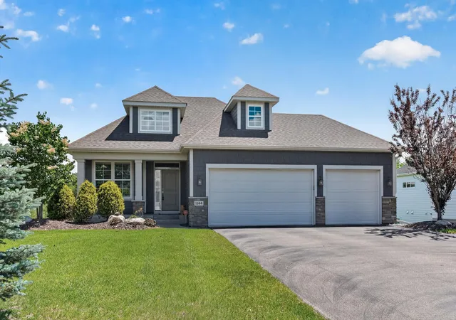 Photo 3 of Single family home for sale at 1144 Pine Hl Ln, Saint Paul, MN 55127 | MLS# 7122099 | Listing updated on 2026-08-17