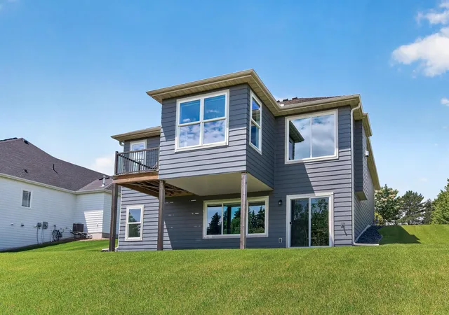 Photo 3 of Single family home for sale at 1144 Pine Hl Ln, Saint Paul, MN 55127 | MLS# 7122099 | Listing updated on 2026-08-17