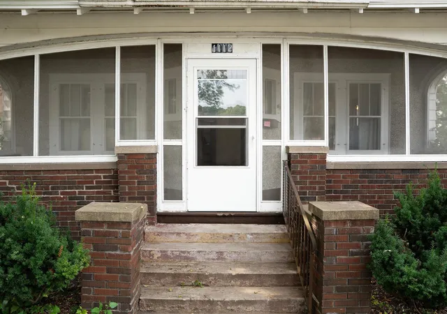 2nd image of 1112 S Barstow St, Eau Claire, WI 54701 | MLS# 7122106