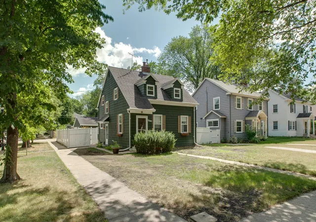 2nd image of 1261 4th St N, Fargo, ND 58102 | MLS# 7122128