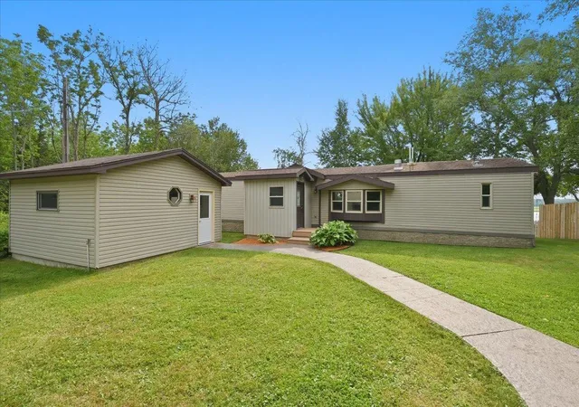 1st image of 5226 E Lake Rd, Saginaw, MN 55779 | MLS# 7122147