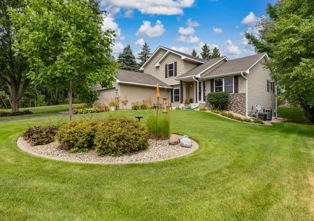 2nd image of 9005 Jensen Ave S, Cottage Grove, MN 55016 | MLS# 7122151
