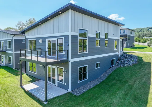 2nd image of 8602 Maynard Pl, Duluth, MN 55808 | MLS# 7122156