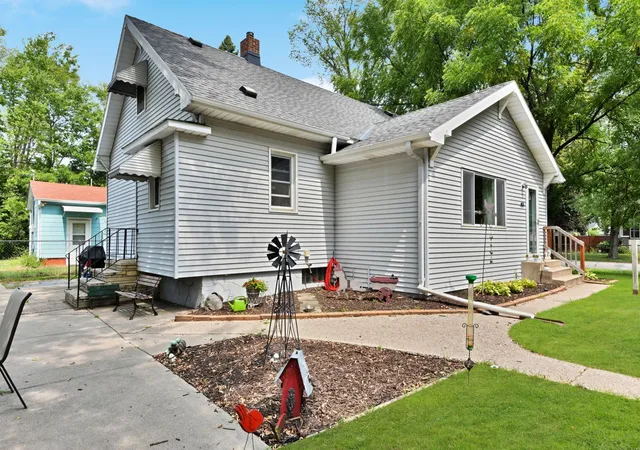 Photo 1 of Sale Pending at 401 17th Avenue N, Saint Cloud, MN 56303 | MLS# 7122157 | Listing updated on 2026-09-04