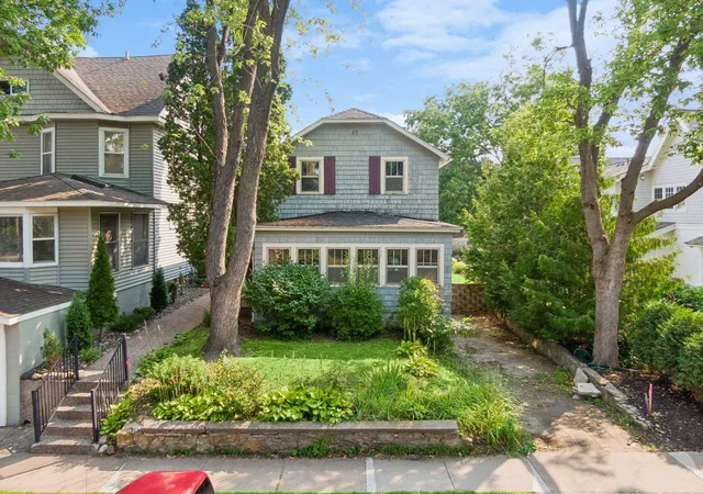 Photo 3 of Single family home for sale at 111 1st Street, Excelsior, MN 55331 | MLS# 7122163 | Listing updated on 2026-09-26