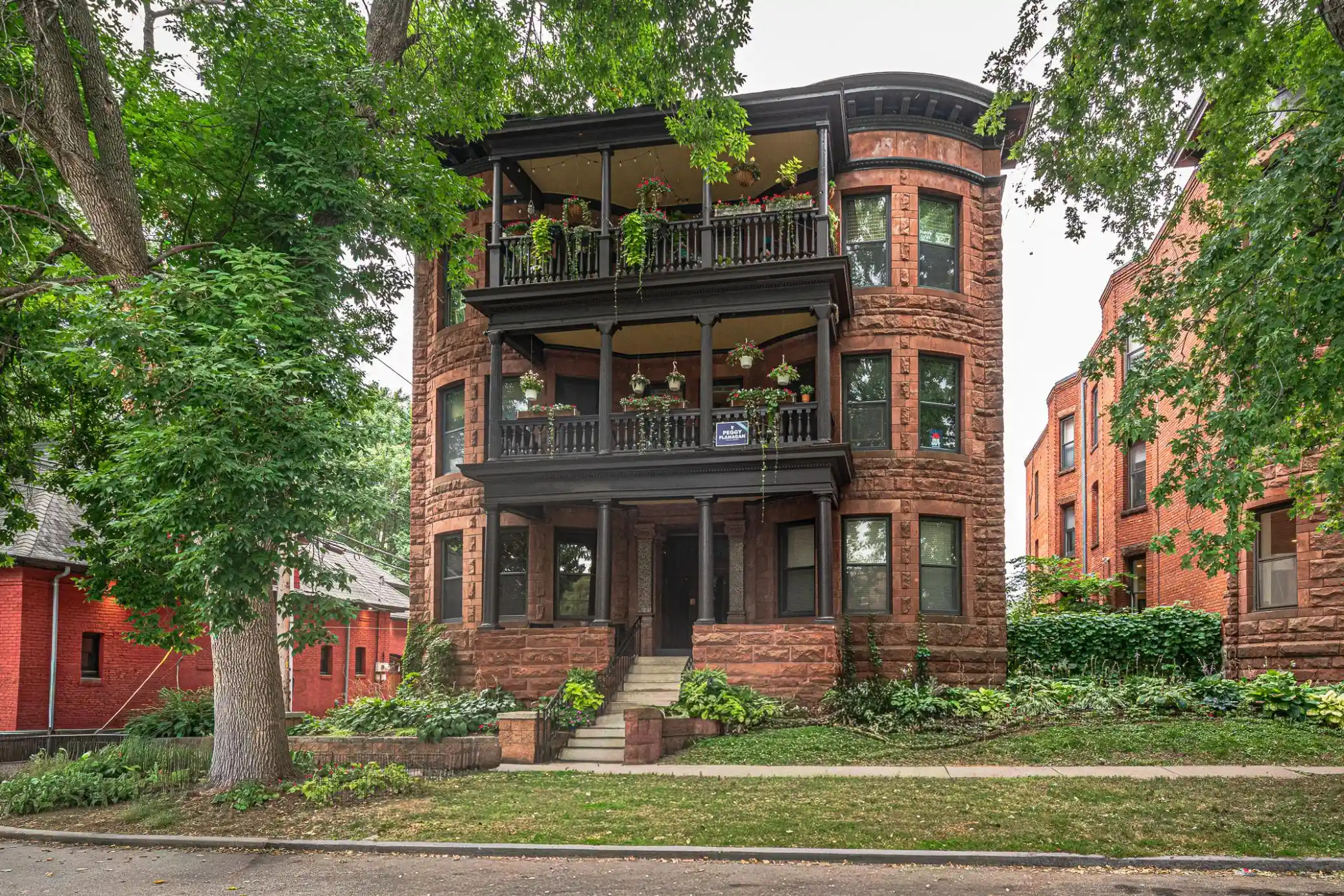 Listing Photo 1 - Condo for sale in 223 Arundel St located at 223 Arundel St, St. Paul, MN 55102 - Unit 223 Arundel St