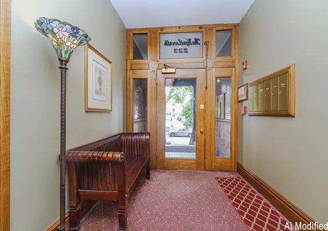 5th image of 223 Arundel St #1, Saint Paul, MN 55102 | MLS# 7122170