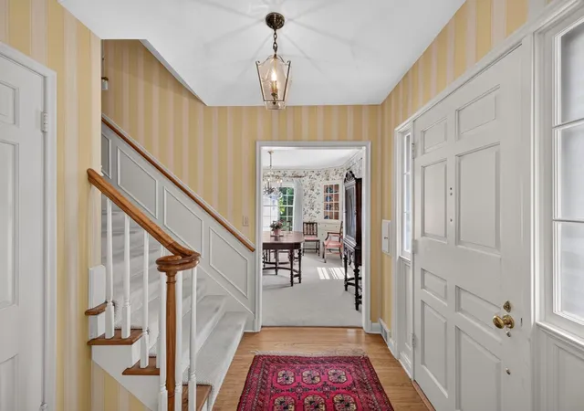 Photo 3 of Single family home for sale at 913 10th Street SW, Rochester, MN 55902 | MLS# 7122171 | Listing updated on 2026-08-21