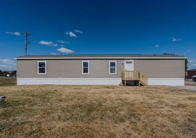 2nd image of 216 8th St Nw, Dilworth, MN 56529 | MLS# 7122177