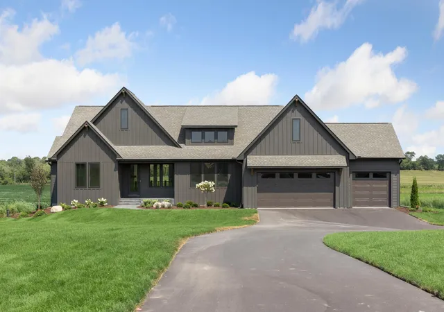 1st image of 140 Kongen Ct, Hudson, WI 54016 | MLS# 7122178