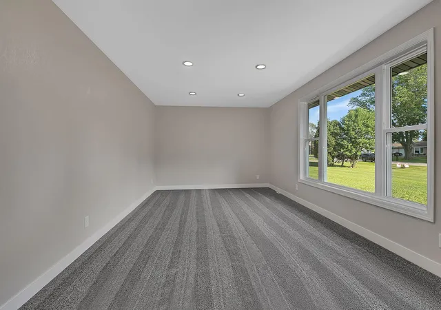 Photo 3 of Single family home for sale at 1060 44th Street SE, Willmar, MN 56201 | MLS# 7122182 | Listing updated on 2026-10-06