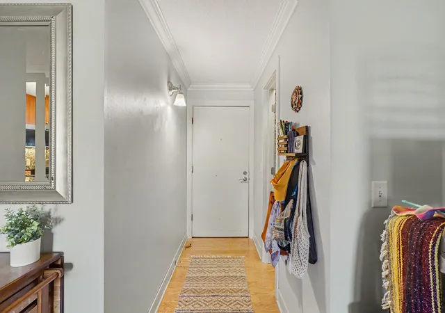 Listing Photo 4 - Condo for sale in building located at 2800 W 44Th St, Minneapolis, MN 55410 - Unit #209