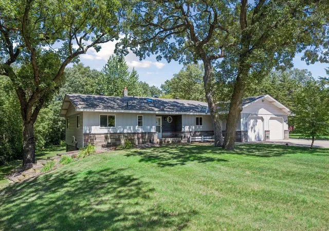 Photo 2 of Single family home for sale at 21946 Oak Hts Cir, Cold Spring, MN 56320 | MLS# 7122223 | Listing updated on 2026-08-14