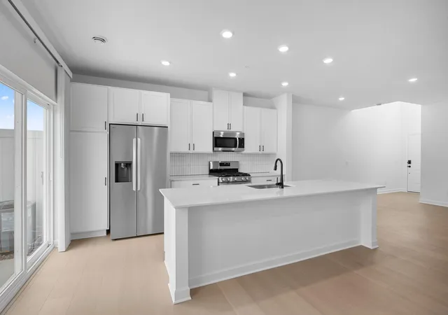 2nd image of 3472 Trails End Cir, Saint Paul, MN 55123 | MLS# 7122232