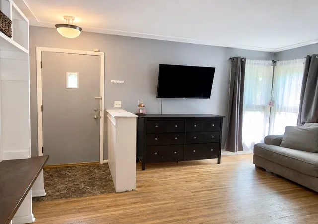 Photo 3 of Sale Pending at 5309 James Ave N, Minneapolis, MN 55430 | MLS# 7122252 | Listing updated on 2026-08-27