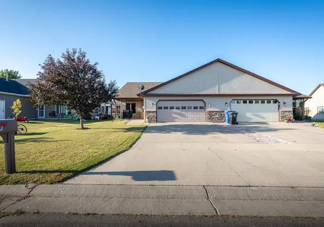 1st image of 1105 Southwood Dr, Dilworth, MN 56529 | MLS# 7122260