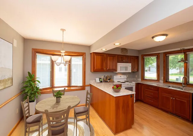 5th image of 7020 24Th St N, Saint Paul, MN 55128 | MLS# 7122264