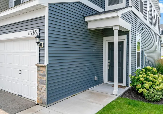 2nd image of 11263 Crestbury Dr, Saint Paul, MN 55129 | MLS# 7122269