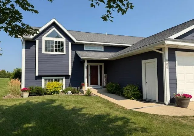 Photo 1 of Sale Pending at 602 25th Court Ne, Waseca, MN 56093 | MLS# 7122280 | Listing updated on 2026-08-18