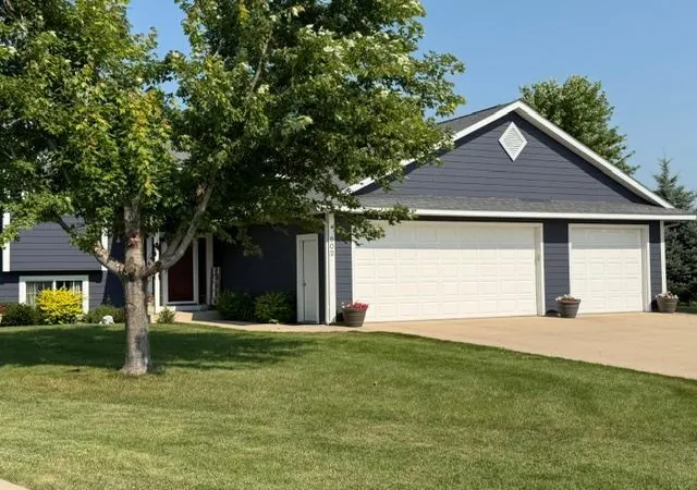 Photo 2 of Sale Pending at 602 25th Court Ne, Waseca, MN 56093 | MLS# 7122280 | Listing updated on 2026-08-18