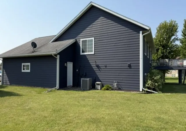 Photo 3 of Sale Pending at 602 25th Court Ne, Waseca, MN 56093 | MLS# 7122280 | Listing updated on 2026-08-18