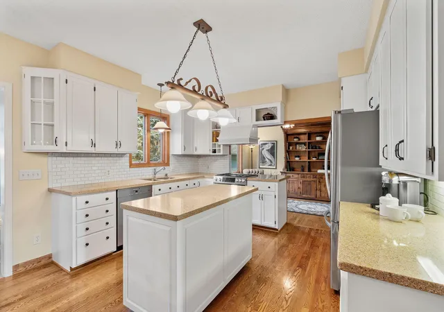Photo 2 of Single family home for sale at 11828 Boulder Bay Rd, Eden Prairie, MN 55344 | MLS# 7122283 | Listing updated on 2026-10-18