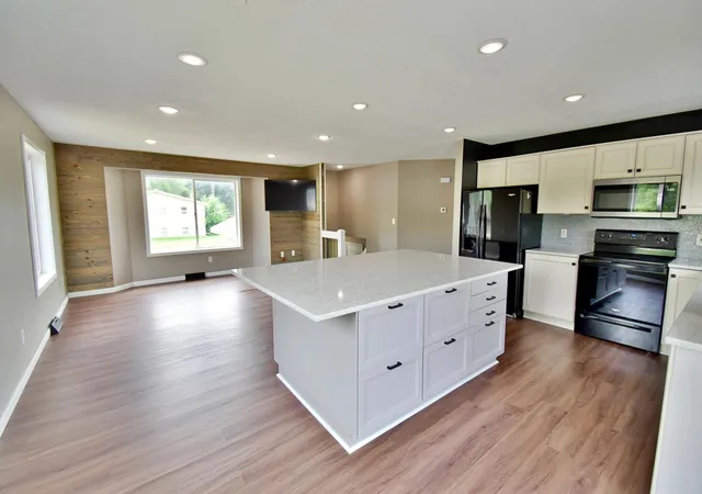 1st image of 1003 2nd St S, Cold Spring, MN 56320 | MLS# 7122285